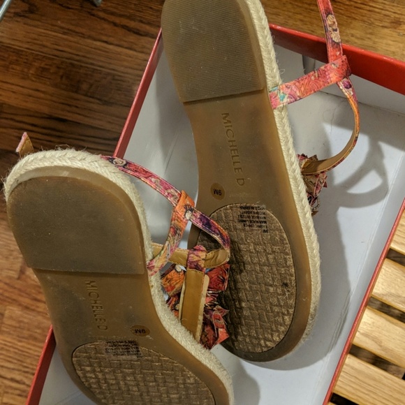 Sandals - Picture 3 of 3